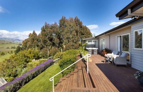 Blenheim Villa | Marlborough Ridge View