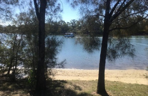 Diddillibah Apartment | Maroochydore River front Cabin - Maroochy River