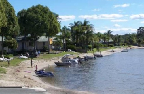Diddillibah Apartment | Maroochydore River front Cabin - Maroochy River