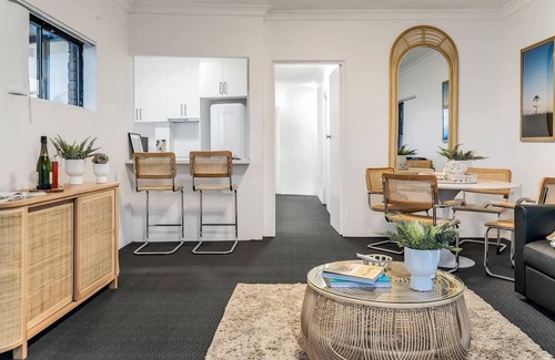 Maroubra Apartment | Maroubra - Stylish Abode 360° Ocean & Beach Views