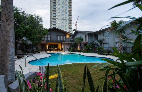 Uptown Apartment | Marquee Uptown- Two-bedroom Two bath