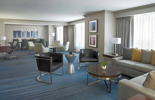 Bay Street Corridor Hotel | Marriott Downtown at CF Toronto Eaton Centre