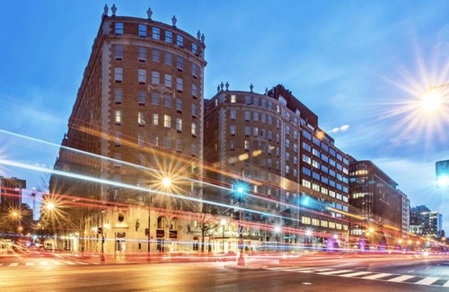 Connecticut Ave - K Street House | Marriott MayflowernImmerse yourself in modern elegance in the heart of D.C.