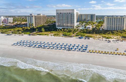 Marco Island Hotel | Marriott's Crystal Shores