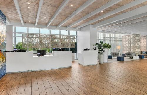 Marco Island Hotel | Marriott's Crystal Shores