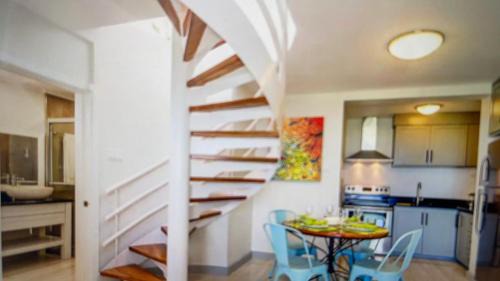 St.Bran's Burg Apartment | Marriott SeaCastles B30 Rooftop Penthouse