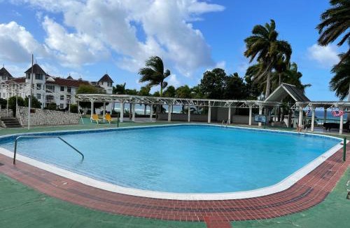 St.Bran's Burg Apartment | Marriott SeaCastles B30 Rooftop Penthouse