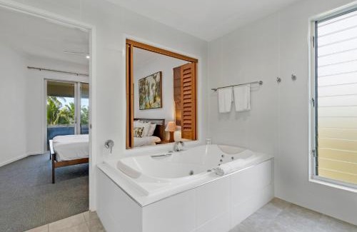 Palm Cove Apartment | Marron at Island Views—Beachfront Boutique Bliss