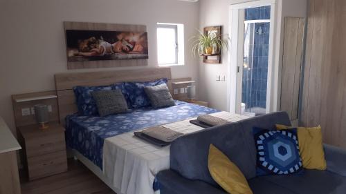 Marsalforn Apartment | Marsalforn Sea View Beachfront Studio Apartment
