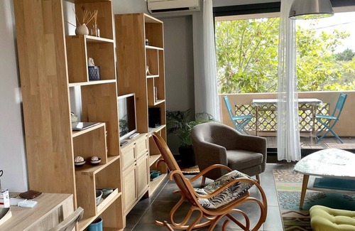 Vielle-Chapelle Apartment | Marseille Beach sea view 70 m2 near Pointe Rouge, Parc Borély, Calanques.