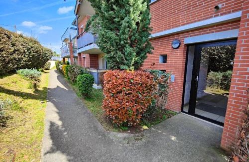 Saint - Martin - du - Touch Apartment | MarshMallow Toulouse proche aéroport, Airbus et Zenith