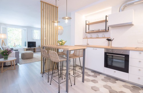 La Llotja-Born Apartment | Marsuites 2- Palace and Cathedral View (Second floor)