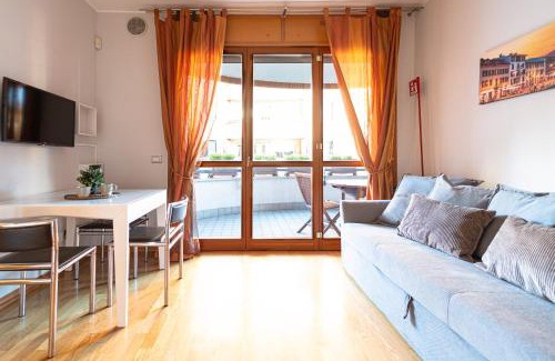 Vimodrone Apartment | Martesana Terrace Flat with garage - Ospedale San Raffaele