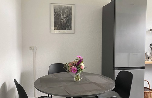 Siedlung Gottingerode Apartment | Martha vacation apartment - new inside, idyllic outside