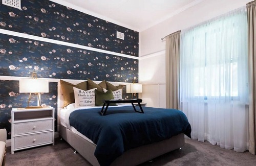 Wallendbeen House | Martina Cottage - Lovingly decorated by an Interior Designer