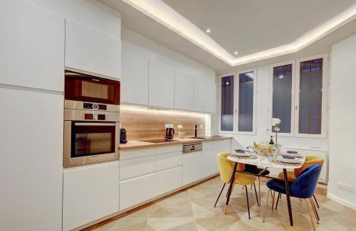 Arts-et-Metiers Apartment | Martine Suite, Place de la République