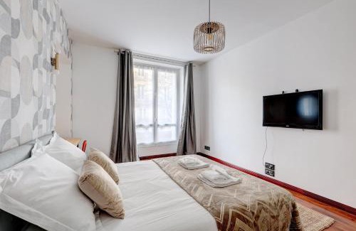 Arts-et-Metiers Apartment | Martine Suite, Place de la République