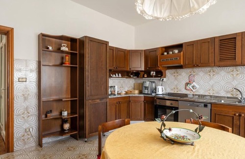 Pistoia Apartment | Martinelli Residence