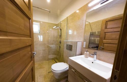 Belatelep Villa | Martour-ház