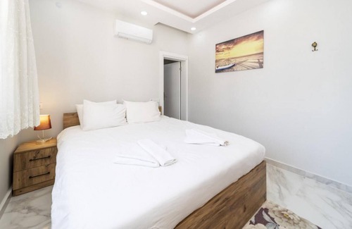 Lara Villa | Marvelous Conservative Villa in Muratpasa