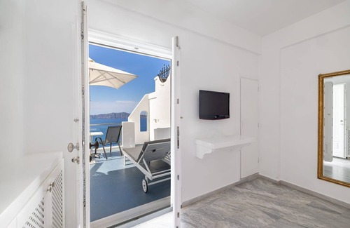 Fira Villa | Marvelous Santorini Villa | 1 Bedroom | Villa Tioumoutiri | Private Jacuzzi &.