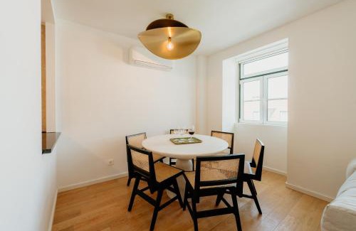 Santo Condestavel Apartment | Mary Pink - NO 3C - Sublime Two-Bedroom Apartment