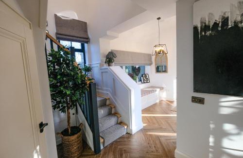 Antrim Villa | Mary's Lane