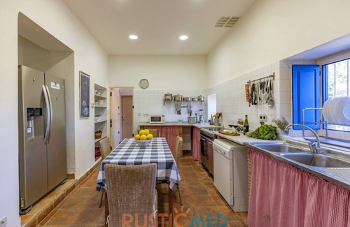 Cabanes House | Masía-castillo en el Paraje Natural del Desierto de las Palmas en Benicasim