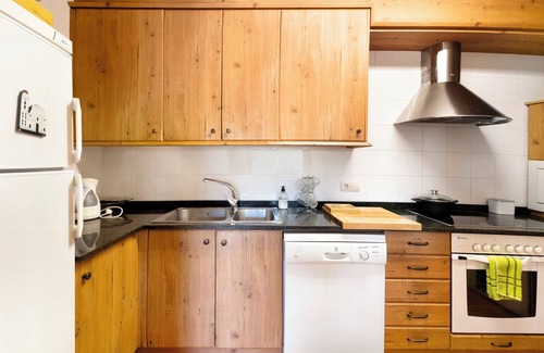 Das Other | 'Mas Cal Gintó' with Mountain View, Private Terrace and Wi-Fi