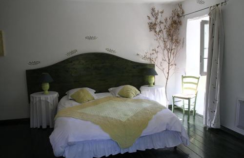 Saint-Martin-de-Valgalgues Bed & Breakfast | Mas de la Filoselle