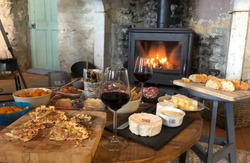 Charmes-sur-l'Herbasse House | Mas des Poutres - Gîte Rose 100M2