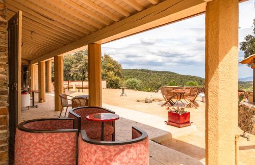 Oms Bed & Breakfast | Mas la Marchette