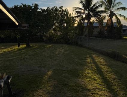 Hilo House | Master Suite with Private Bath 15 min from beach
