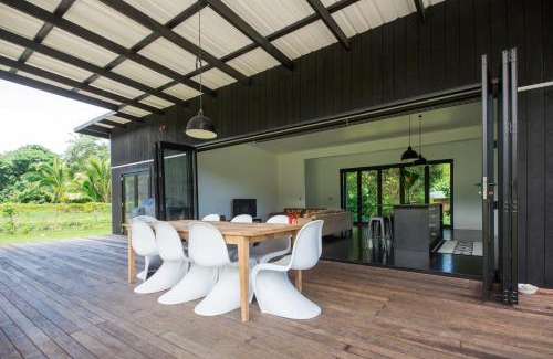 Takitumu District House | Mata Manea