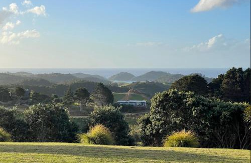 Tutukaka Cabin | Matapouri & Tutukaka Spectacular Coastal Views- Aroha Luxury Guest Suite