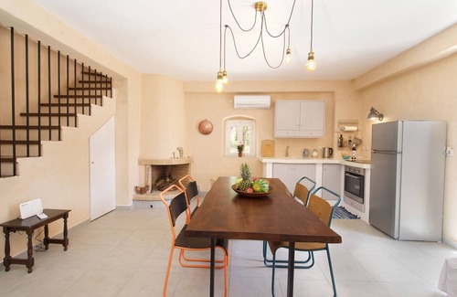 Tselendata Villa | Mathilda's House: Stay in Nature!