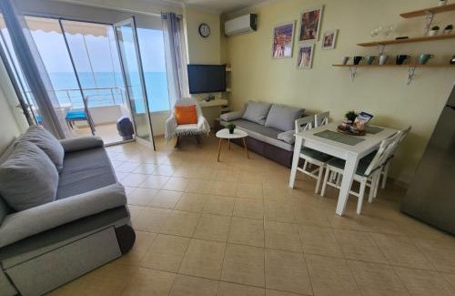 Shkembi i Kavajes Apartment | Matin Apartment Sea View