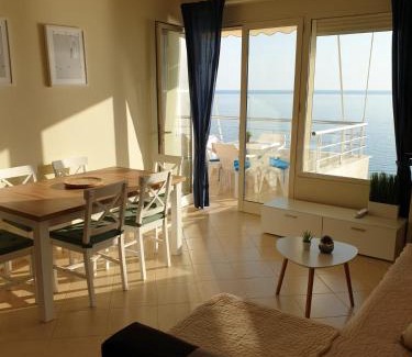 Shkembi i Kavajes Apartment | Matin Apartment Sea View