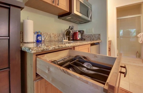 Kihei Apartment | Maui Banyan Resort F-203A Stunning Studio With AC