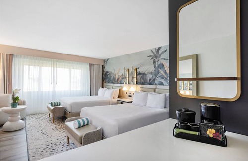 Kahului Hotel | Maui Seaside Hotel