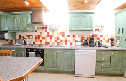 Leap House | MAULNAGIRRA, pet friendly, with open fire in Leap, County Cork