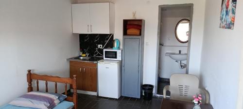 Burtaisi Apartment | Mavi