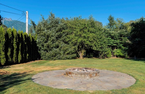 Whitney Beach House | Max Norton - 7719 25th Ave West
