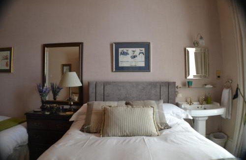Helensburgh House | Maybank Guest House