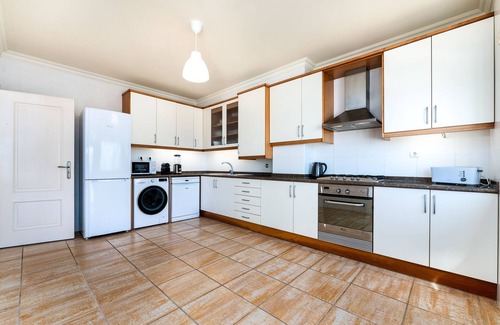 Ericeira Apartment | Maybe the best view in Portugal/Jacuzzi/Gym/Game room/AC/600m walk to town