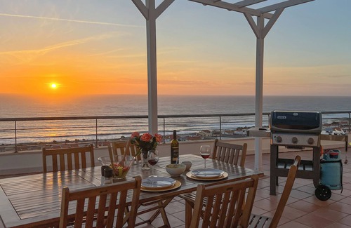 Ericeira Apartment | Maybe the best view in Portugal/Jacuzzi/Gym/Game room/AC/600m walk to town