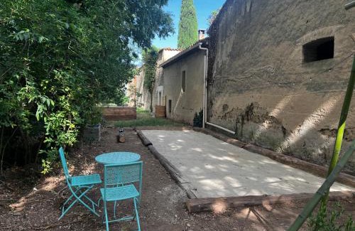 Salon-de-Provence House | Mazet au pied des Alpilles, avec Piscine & Pétanque