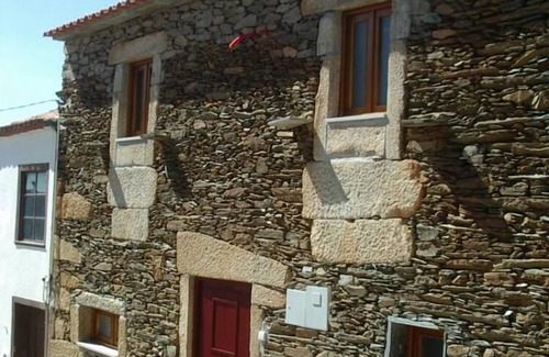 Freixo de Espada a Cinta House | Mazouco: House/Villa 4 people - Mazouco