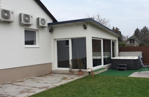 Balatonakarattya House | MaZso vendégház Balatonakarattya