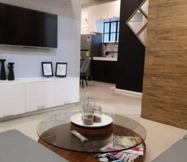 General Santos House | MC residence 5 w/Netflix,100Mbps Wifi, hot shower
